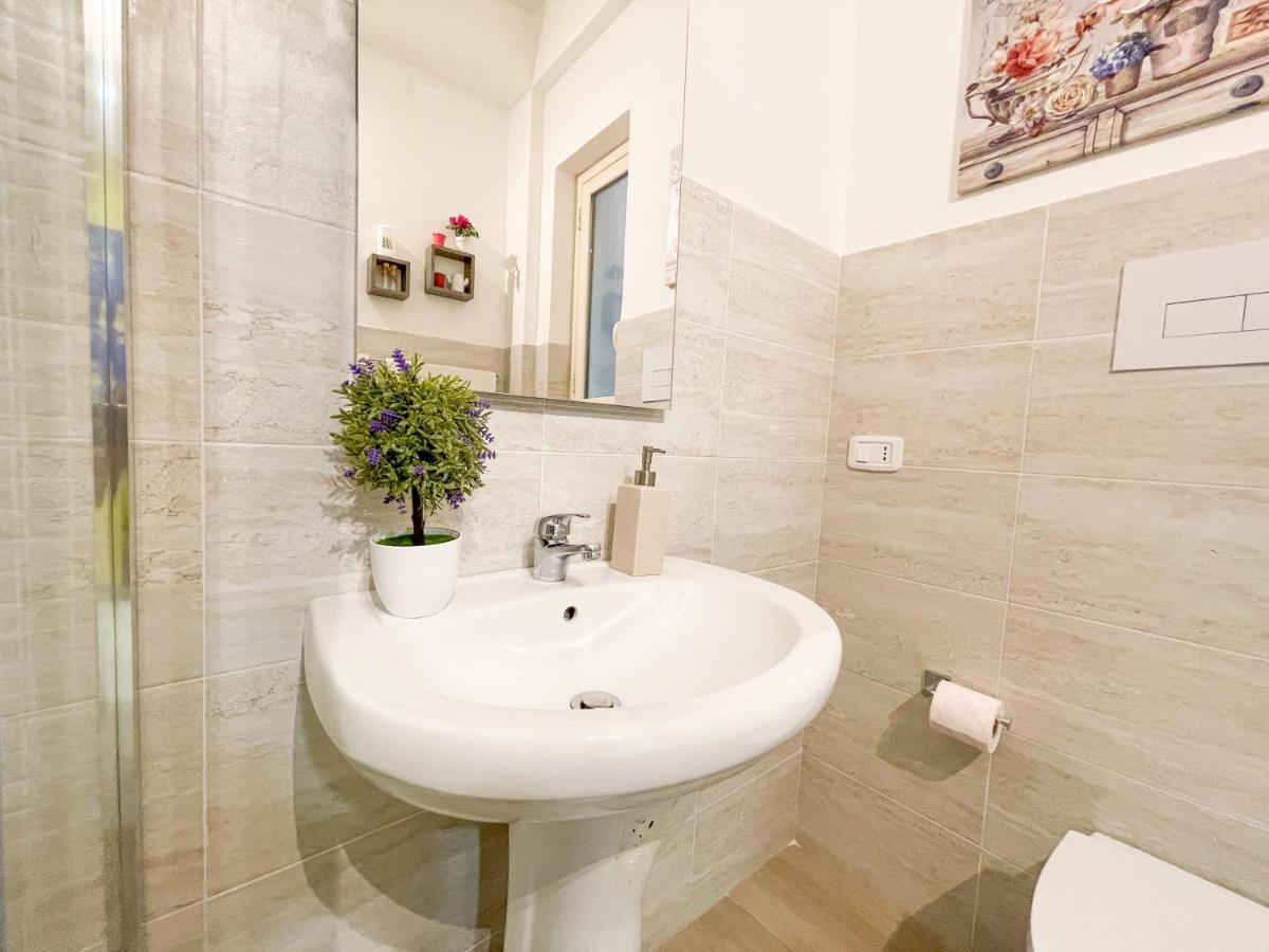 Al Politeama Rooms B&B Palermo Exteriör bild