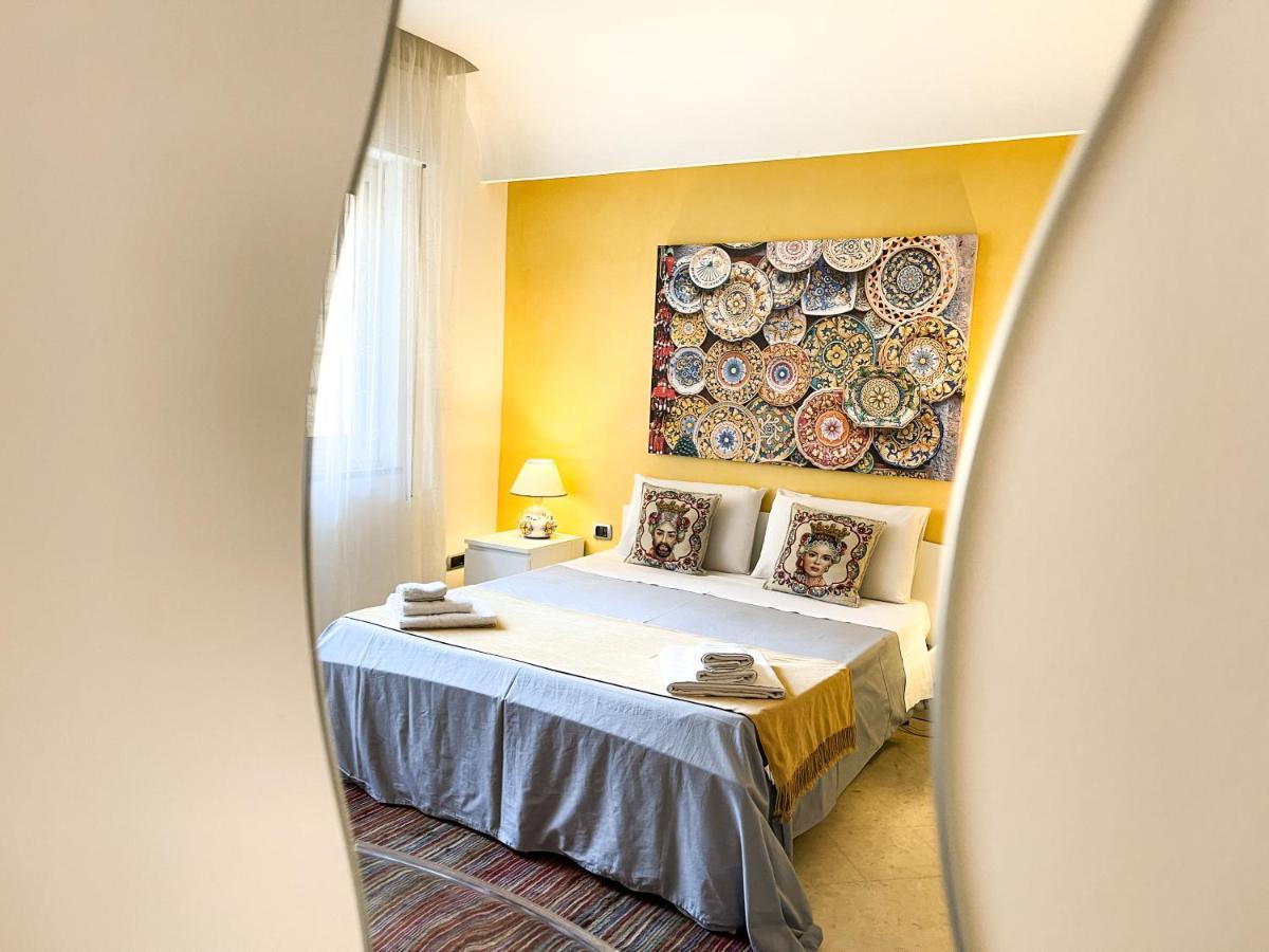 Al Politeama Rooms B&B Palermo Exteriör bild