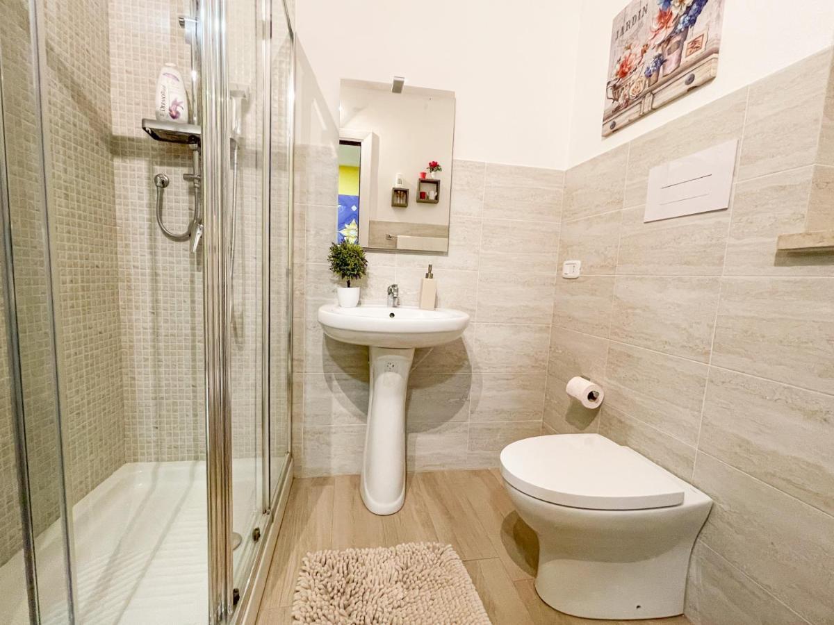 Al Politeama Rooms B&B Palermo Exteriör bild